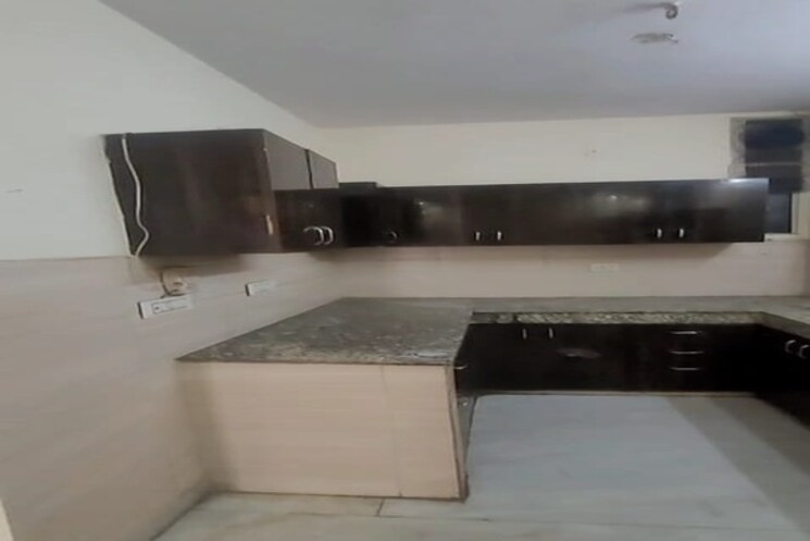 Kitchen, mayur vihar phase 1 2 Bedroom 710 Sq.Ft. Apartment In Mayur Vihar Phase 1 Delhi 8751005