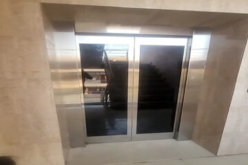 Furnished Amenities in 2 BHK Apartment at Mayur Vihar Phase 1 – for Rent
