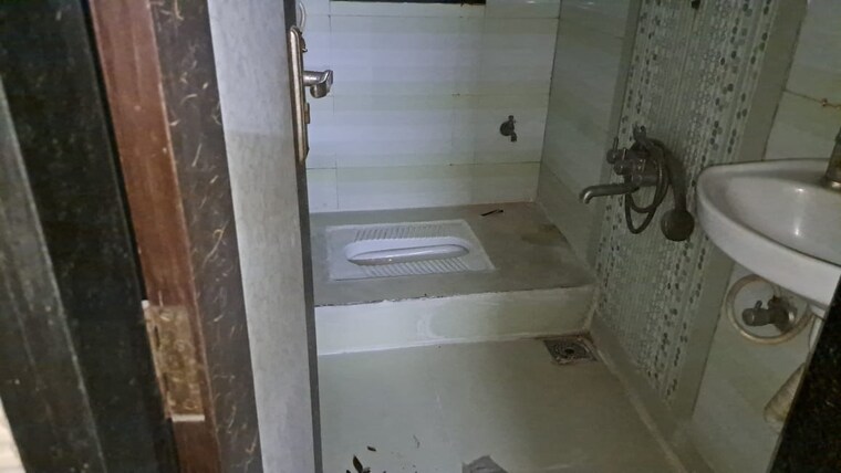 Bathroom, vasai east 1 Bedroom 400 Sq.Ft. Apartment In Vasai East Palghar 8751039