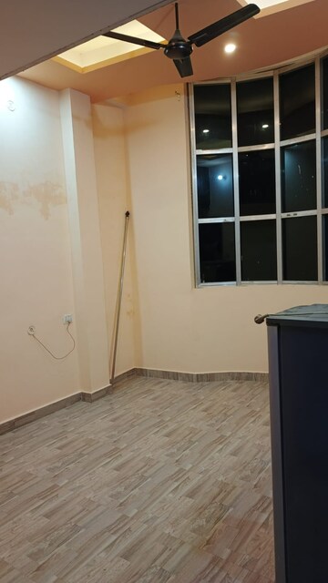 Room in 2 BHK Apartment at Tikhampur – for Rent