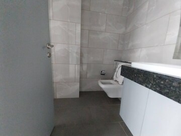 Bathroom in 5 BHK Apartment at Rustomjee Crown, Prabhadevi – for Rent