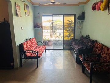 Living Room in 2 BHK Apartment at Dombivli East – for Rent