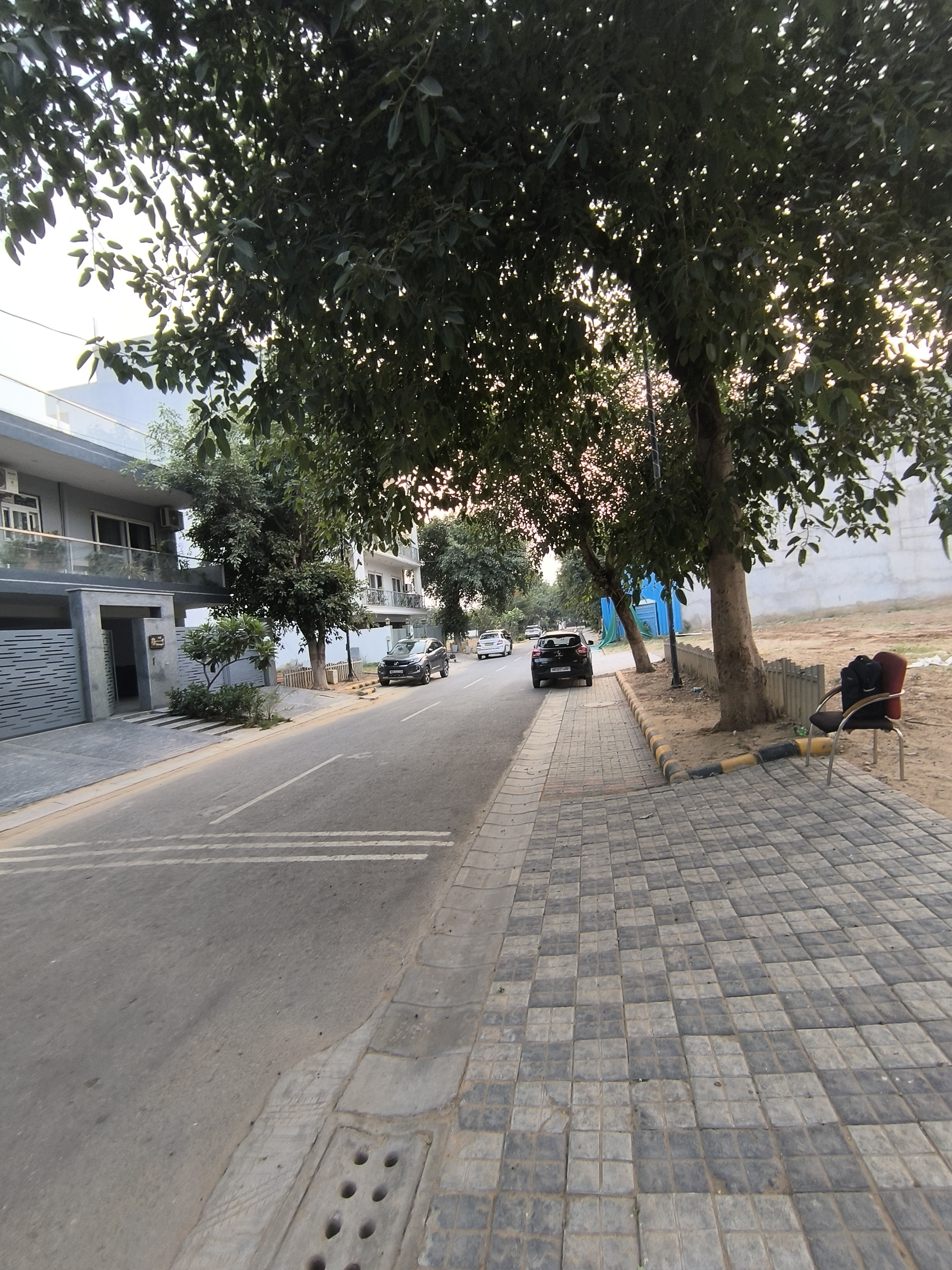 Plot For Sale in DLF City Phase IV