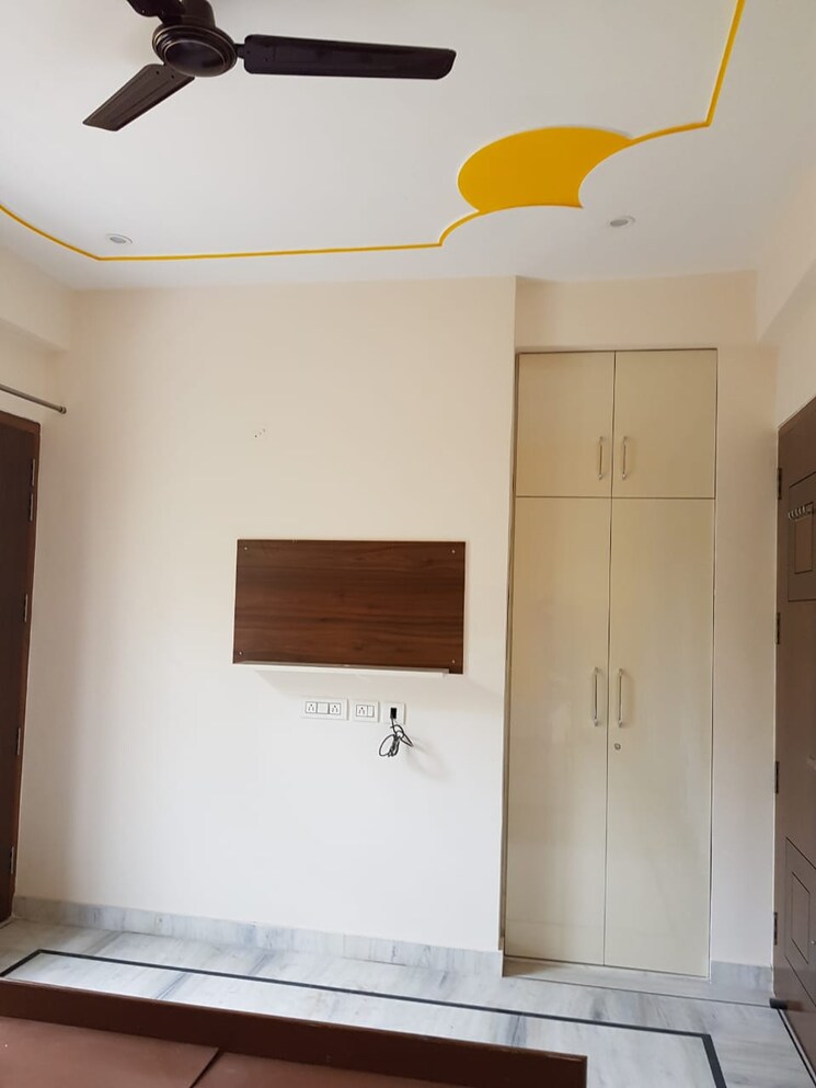 Room, ansal-plaza-sector-23 3 Bedroom 1200 Sq.Ft. Builder Floor In Sector 23 Gurgaon 8751176
