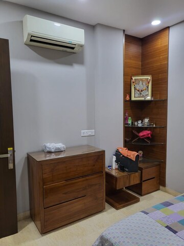 Furnished Amenities in 3 BHK Builder Floor at Eros Rosewood City, Sector 49 – for Rent