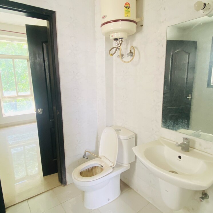 Bathroom, omaxe-silver-birch 3 Bedroom 1180 Sq.Ft. Builder Floor In Mullanpur Chandigarh 8751270