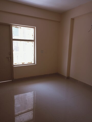 Room in 2 BHK Apartment at Adore Happy Homes Grand, Sector 85 – for Sale
