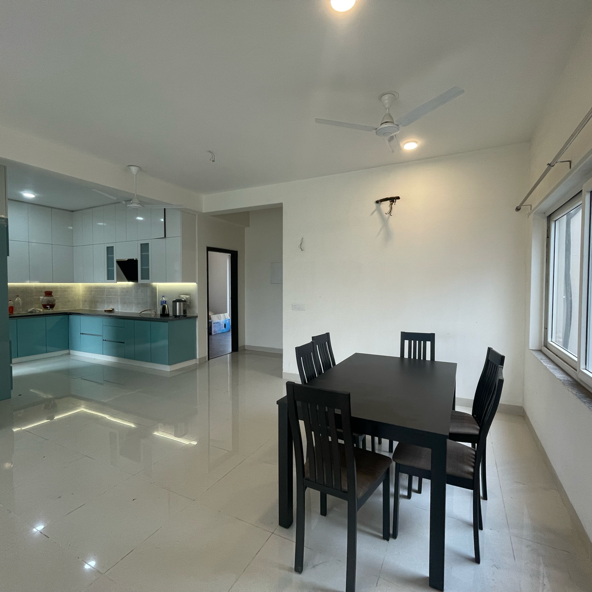 3 BHK + Servant Room,Extra Room Builder Floor For Sale in BPTP Amstoria