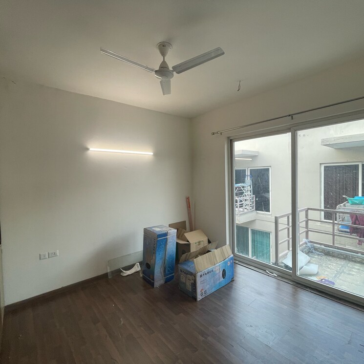 Living Room, bptp-amstoria 3 Bedroom 2229 Sq.Ft. Builder Floor In Sector 102 Gurgaon 8751341