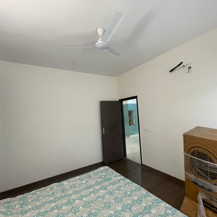 Room, bptp-amstoria 3 Bedroom 2229 Sq.Ft. Builder Floor In Sector 102 Gurgaon 8751341