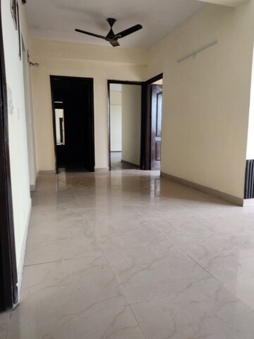 Room in 3.5 BHK Apartment at Sikka Karmic Greens, Sector 78 – for Rent
