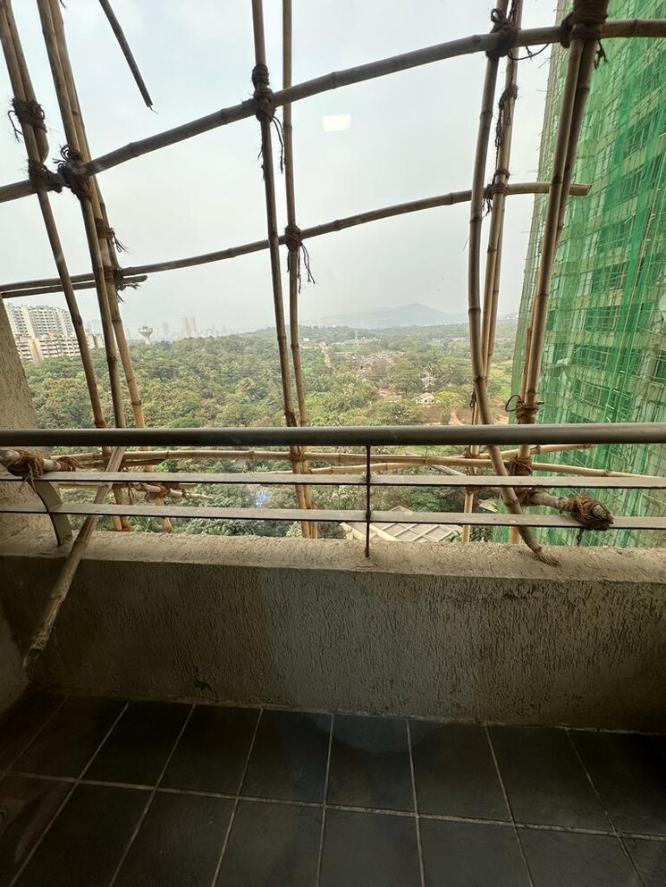 Balcony, oberoi-realty-splendor 2.5 Bedroom 1400 Sq.Ft. Apartment In Andheri East Mumbai 8751342