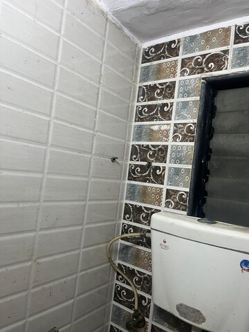 Bathroom in 1 BHK Apartment at Vashi Sector 17 – for Sale