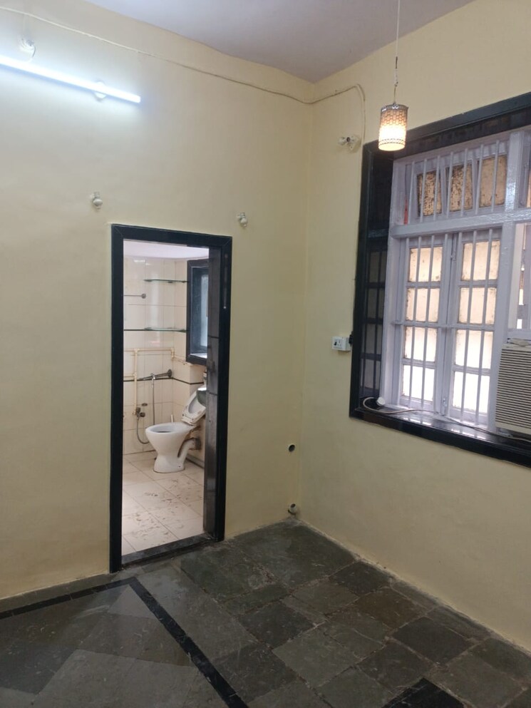 Room, ravi-krupa 1 Bedroom 450 Sq.Ft. Apartment In Matunga East Mumbai 8751345