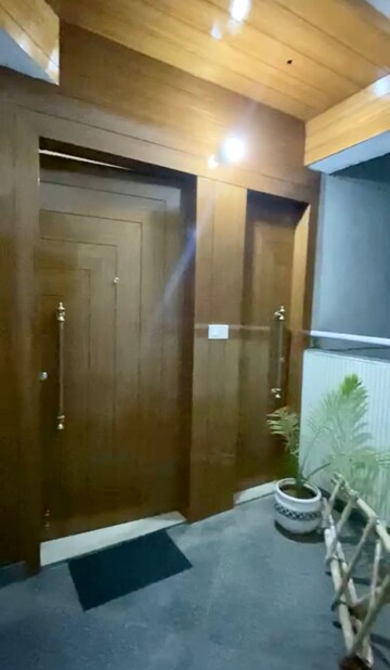 Furnished Amenities in 3 BHK Builder Floor at Ram Shanti Apartment, Sector 52 – for Rent
