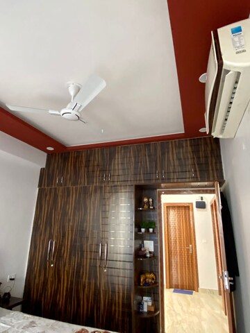 Furnished Amenities in 3 BHK Builder Floor at Ram Shanti Apartment, Sector 52 – for Rent