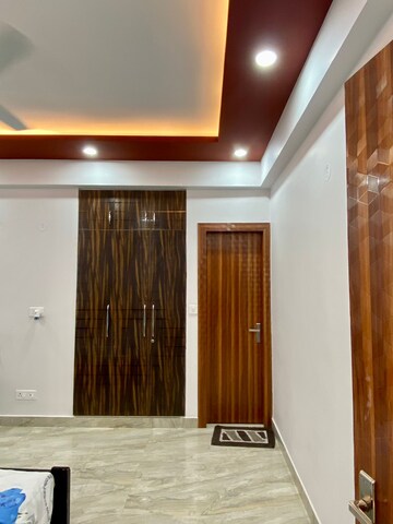 Building Lobby in 3 BHK Builder Floor at Ram Shanti Apartment, Sector 52 – for Rent