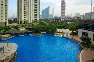 Swimming Pool in 5 BHK Apartment at K Raheja Vivarea, Mahalaxmi – for Sale