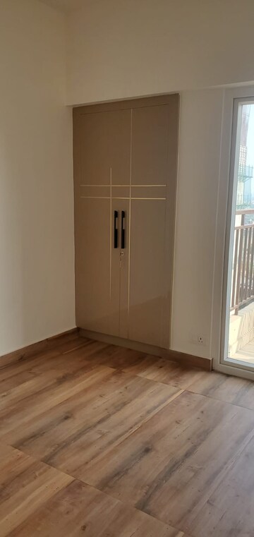 Room in 2 BHK Apartment at Ace Divino, Sector 1 Greater Noida – for Rent