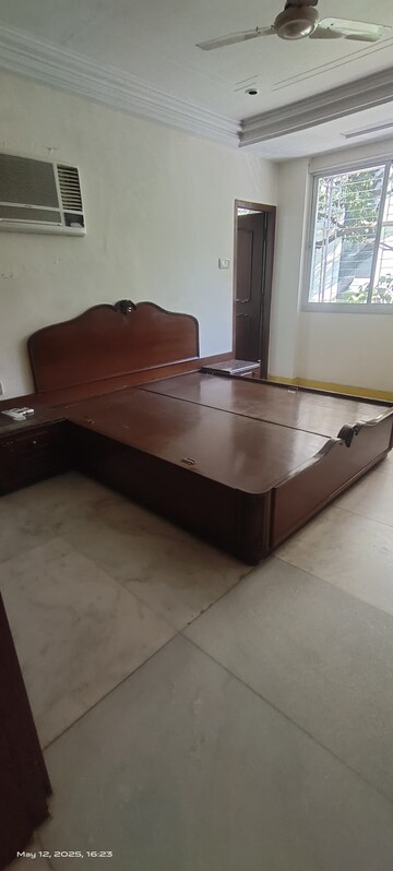  3 BHK Apartment at Khar West – for Rent