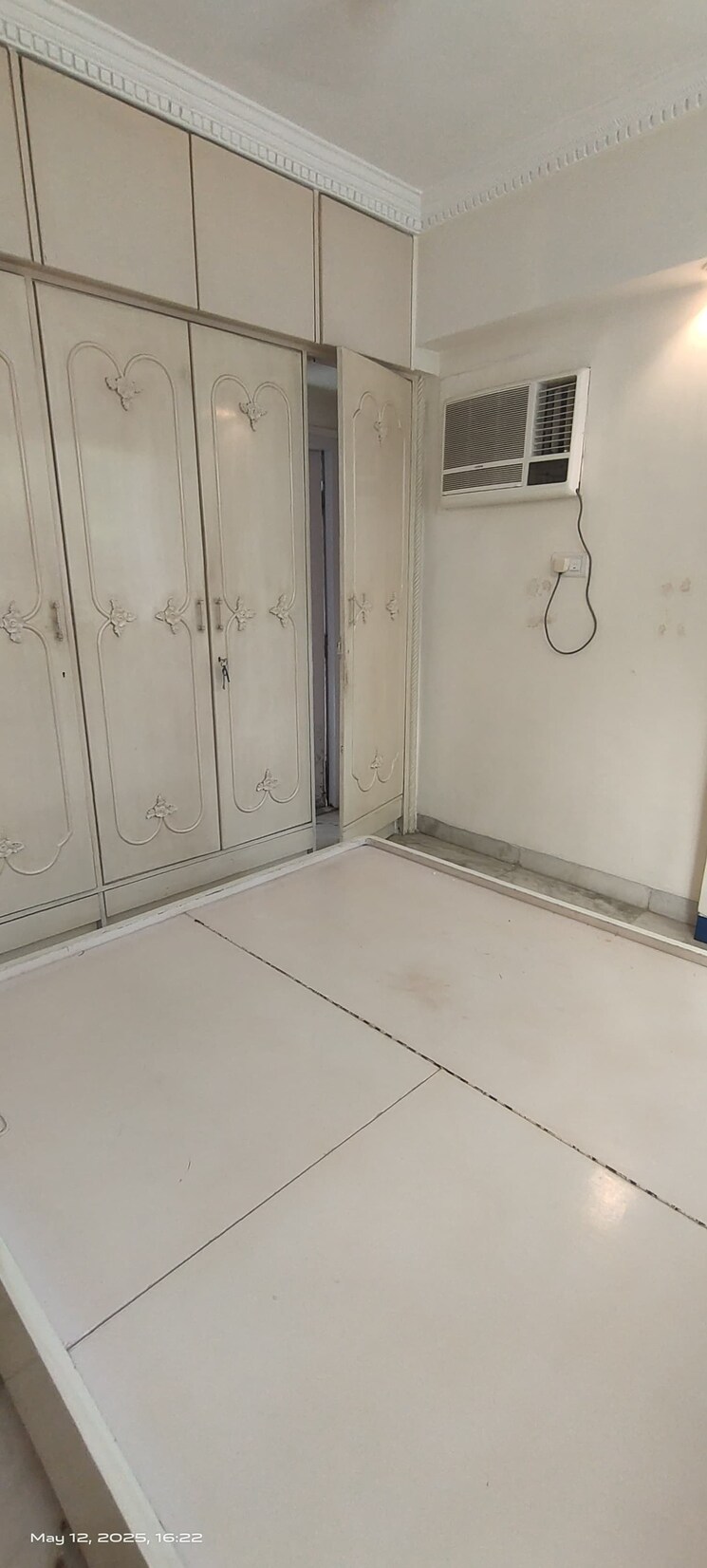 Room, khar west 3 Bedroom 1100 Sq.Ft. Apartment In Khar West Mumbai 8751579