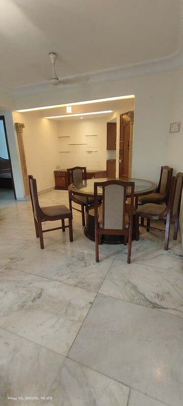 Living Room in 3 BHK Apartment at Khar West – for Rent