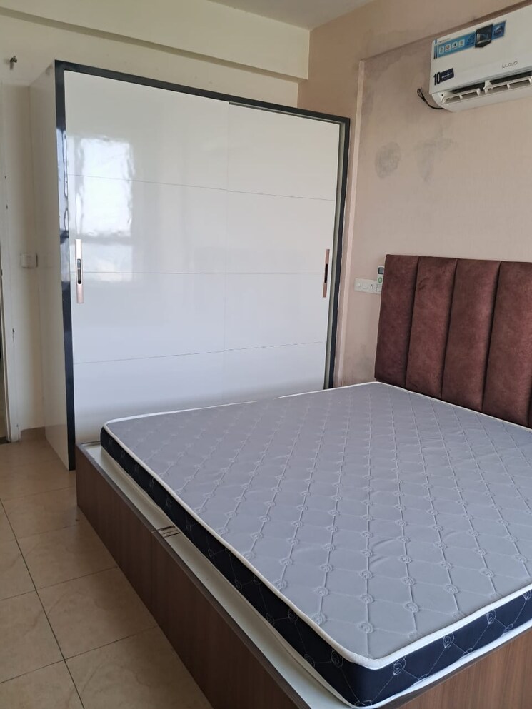 Room, patiala road 2 Bedroom 1140 Sq.Ft. Apartment In Patiala Road Zirakpur 8751604