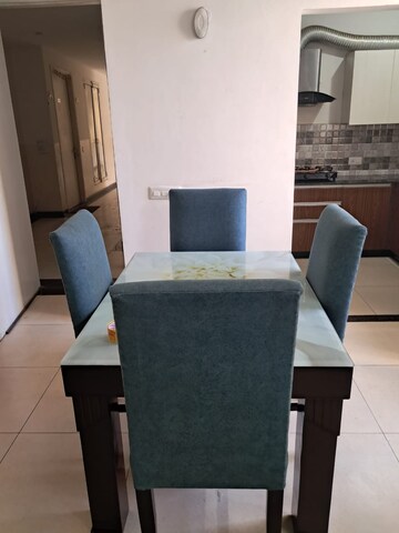 Furnished Amenities in 2 BHK Apartment at Patiala Road – for Rent