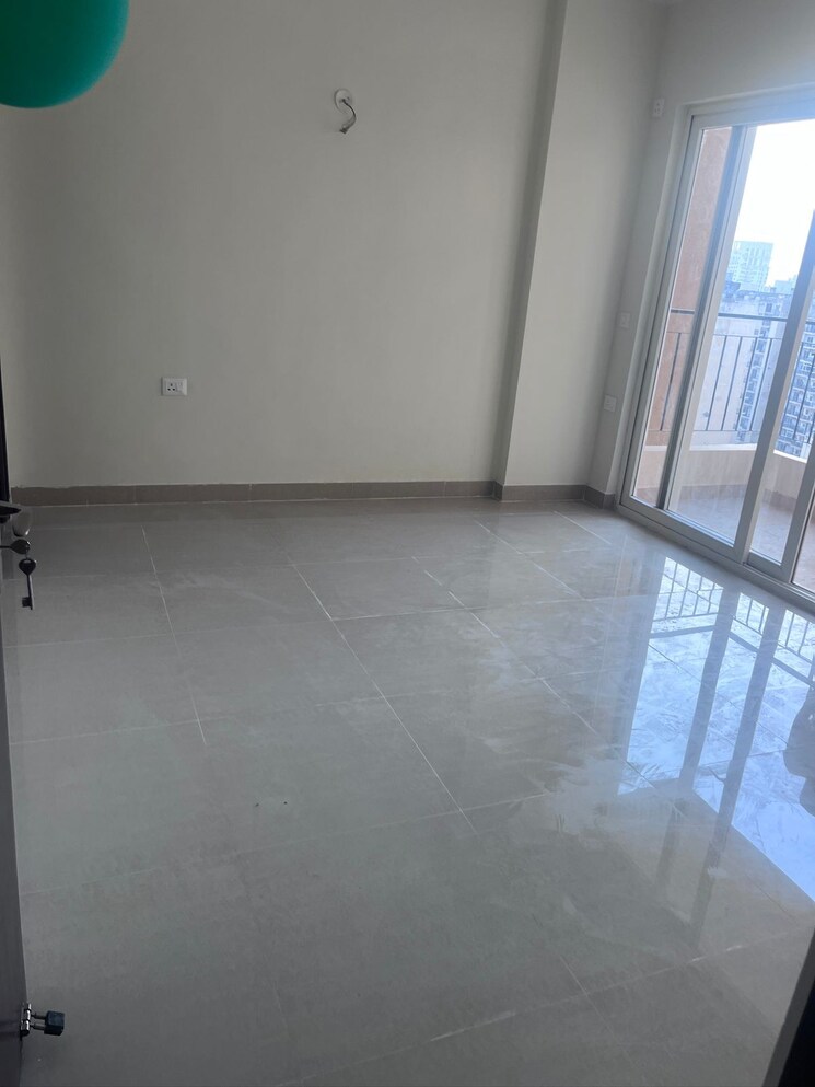 Room, amrapali-crystal-homes 3 Bedroom 1375 Sq.Ft. Apartment In Sector 76 Noida 8751693