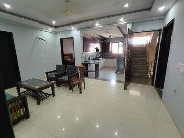 Living Room in 4 BHK Builder Floor at Uday Arden 45, Sector 45 – for Rent