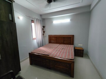 Bedroom in 4 BHK Builder Floor at Uday Arden 45, Sector 45 – for Rent