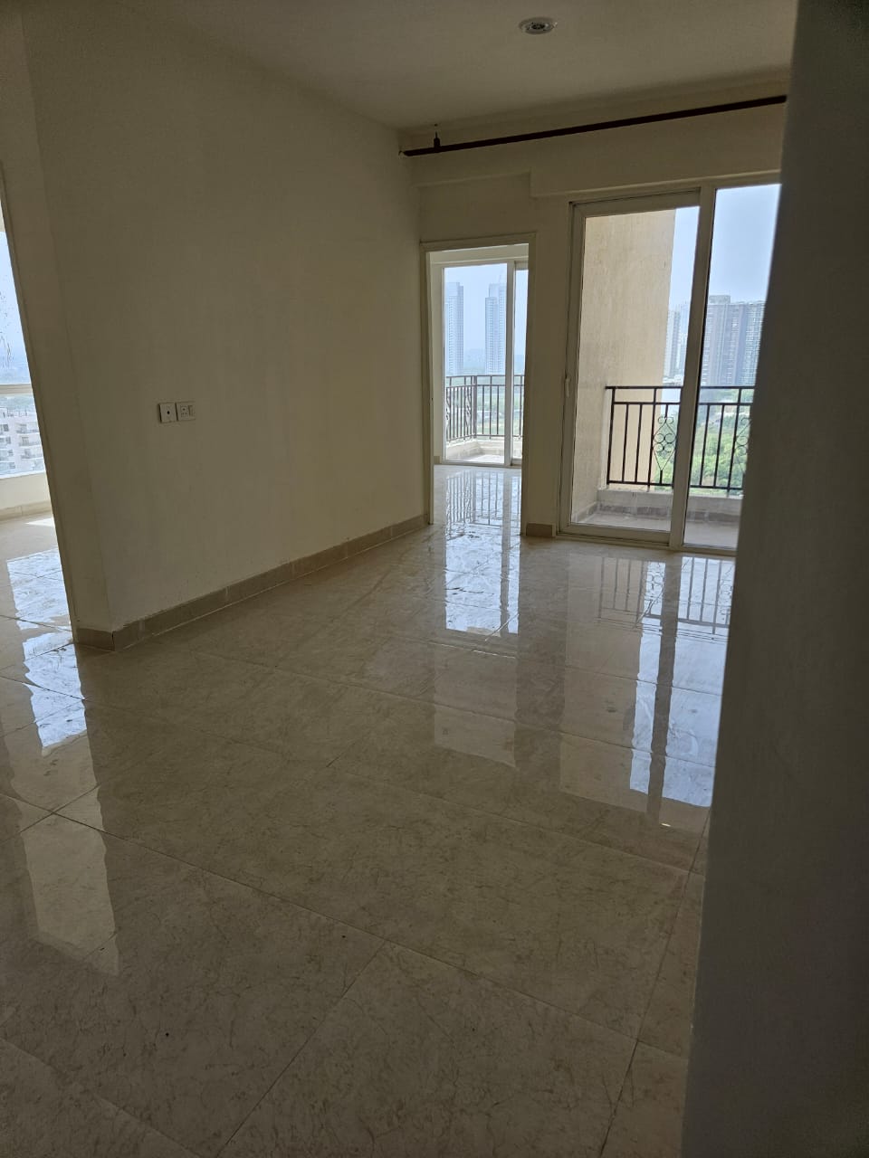 2 BHK + Extra Room Apartment For Rent in Signature Global Prime