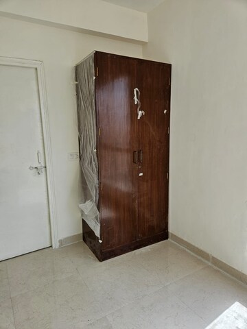 Furnished Amenities in 2 BHK Apartment at Signature Global Prime, Sector 63a – for Rent