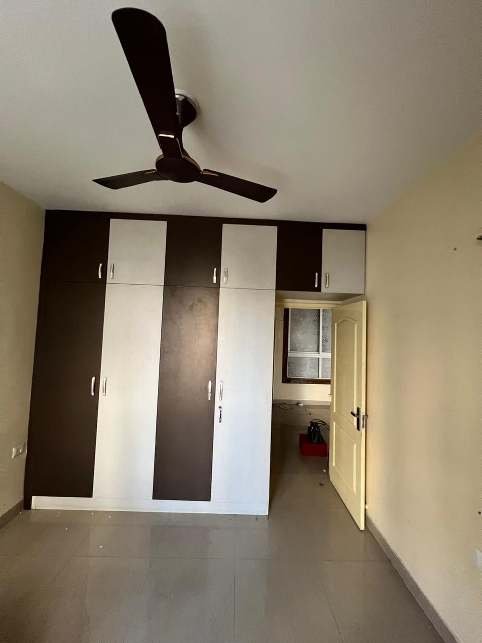 2.5 BHK 1350 Sq.Ft. Apartment in AC Tower