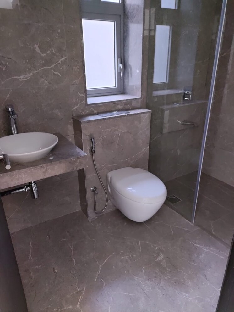 Bathroom, oberoi-realty-esquire 3 Bedroom 1912 Sq.Ft. Apartment In Goregaon East Mumbai 8751851