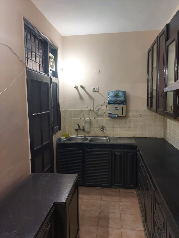 Kitchen, ardee-mall 3.5 Bedroom 2400 Sq.Ft. Builder Floor In Sector 52 Gurgaon 8751911