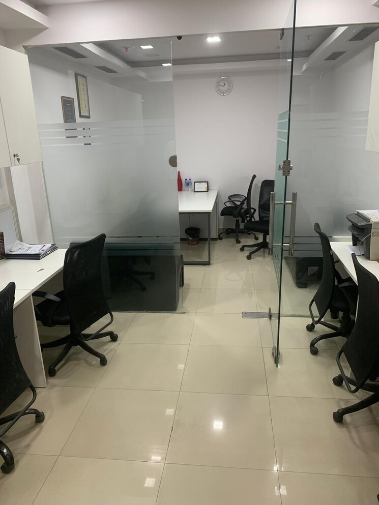 Team Area, spaze-edge-tower Commercial Office Space 550 Sq.Ft. In Sector 47 Gurgaon 8751918