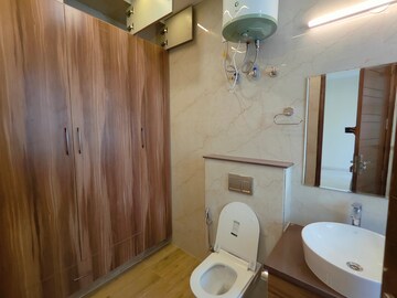 Bathroom in 3 BHK Builder Floor at Uday Arden 45, Sector 45 – for Rent