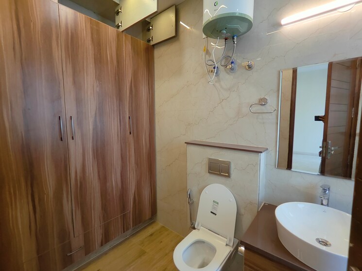 Bathroom, uday-arden-45 3 Bedroom 2250 Sq.Ft. Builder Floor In Sector 45 Gurgaon 8751934