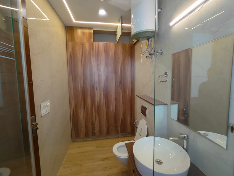 Bathroom, uday-arden-45 3 Bedroom 2250 Sq.Ft. Builder Floor In Sector 45 Gurgaon 8751934