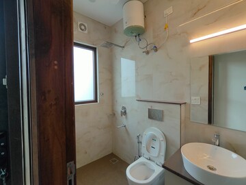 Bathroom in 3 BHK Builder Floor at Uday Arden 45, Sector 45 – for Rent