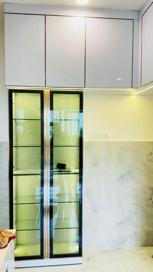 Room in 3.5 BHK Apartment at Ansal Celebrity Meadows, Sushant Golf City – for Sale