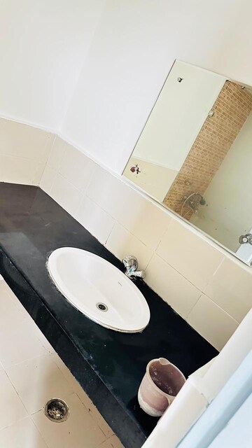Furnished Amenities in 3.5 BHK Apartment at Ansal Celebrity Meadows, Sushant Golf City – for Sale
