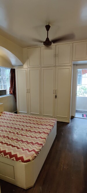 Bedroom in 1 BHK Apartment at Khar West – for Sale