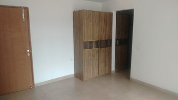 Room in 3 BHK Apartment at AC Tower, Sector 84 – for Rent
