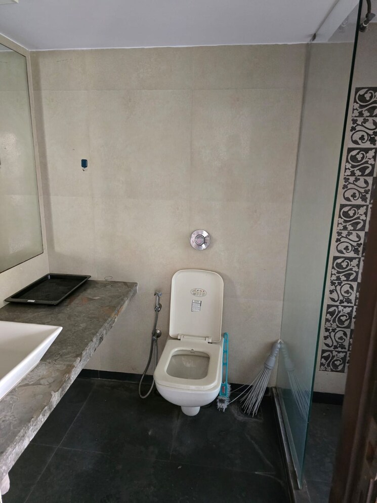 Bathroom, shalom-chs-chembur 2 Bedroom 850 Sq.Ft. Apartment In Chembur Mumbai 8752026