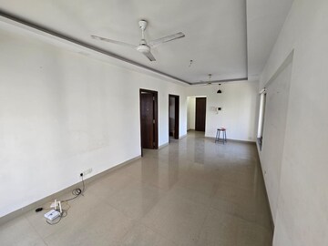 Room in 2 BHK Apartment at Shalom CHS Chembur, Chembur – for Rent