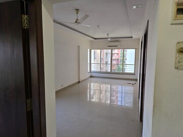 Room in 2 BHK Apartment at Shalom CHS Chembur, Chembur – for Rent