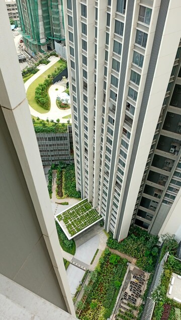 4 BHK Apartment – Exterior View View at Oberoi Sky City, Borivali East - for Rent
