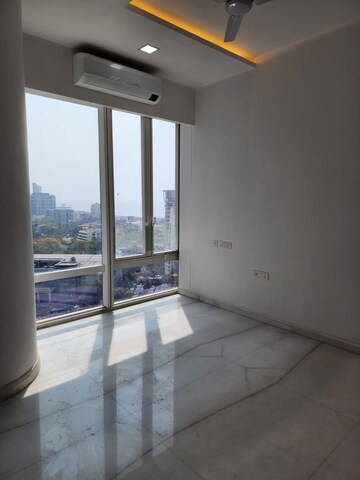 Room in 4 BHK Apartment at Rustomjee Crown, Prabhadevi – for Rent
